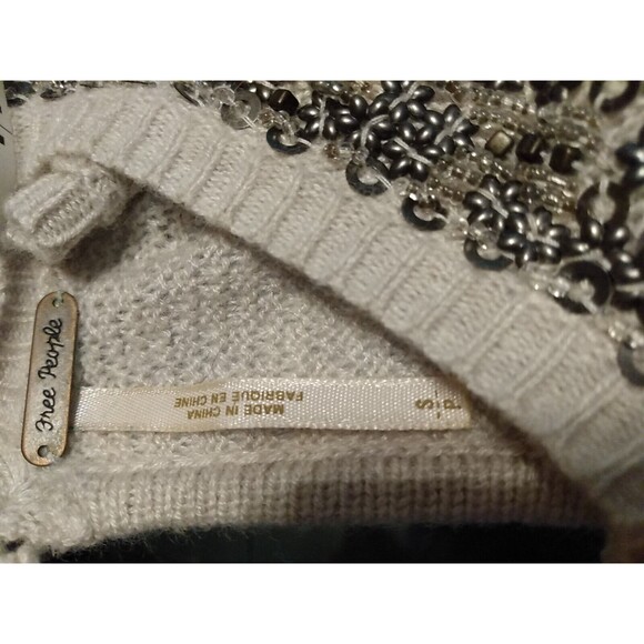 Free People Beige Embellished Angora Wool Blend Short Sleeve Sweater Size PS - Picture 3 of 6